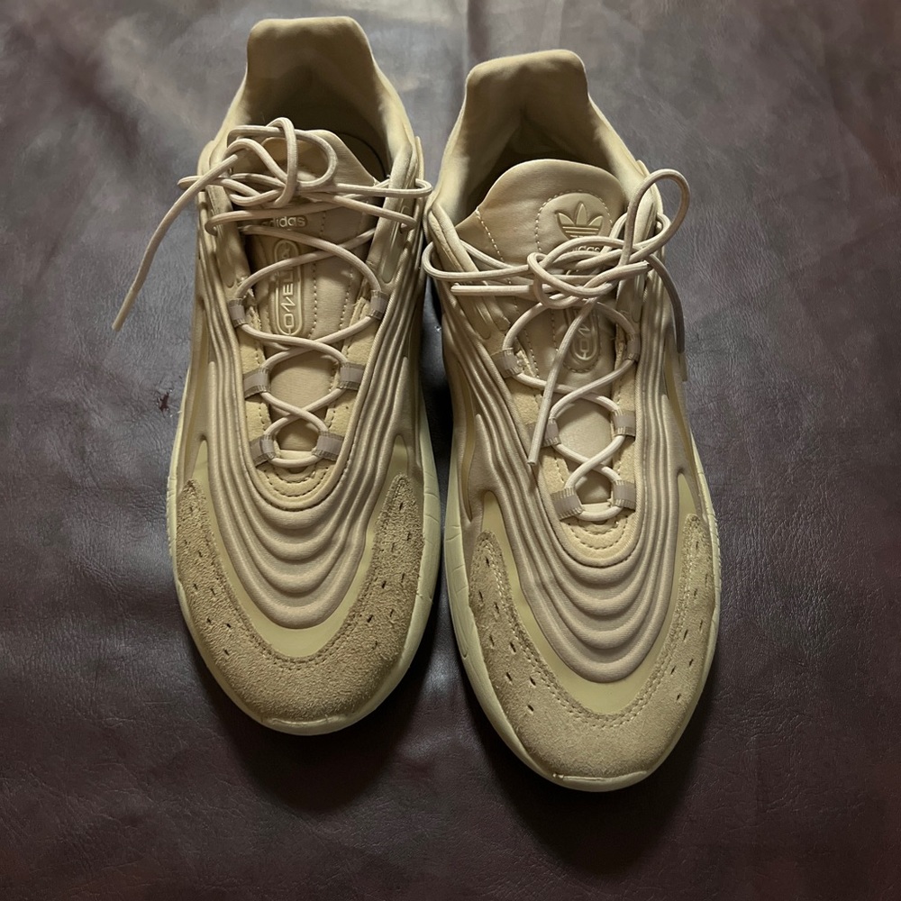 Adidas ozelia